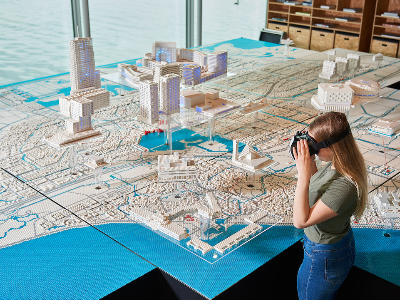 Student virtuele stad VR virtual reality bril Aeres Hogeschool Almere