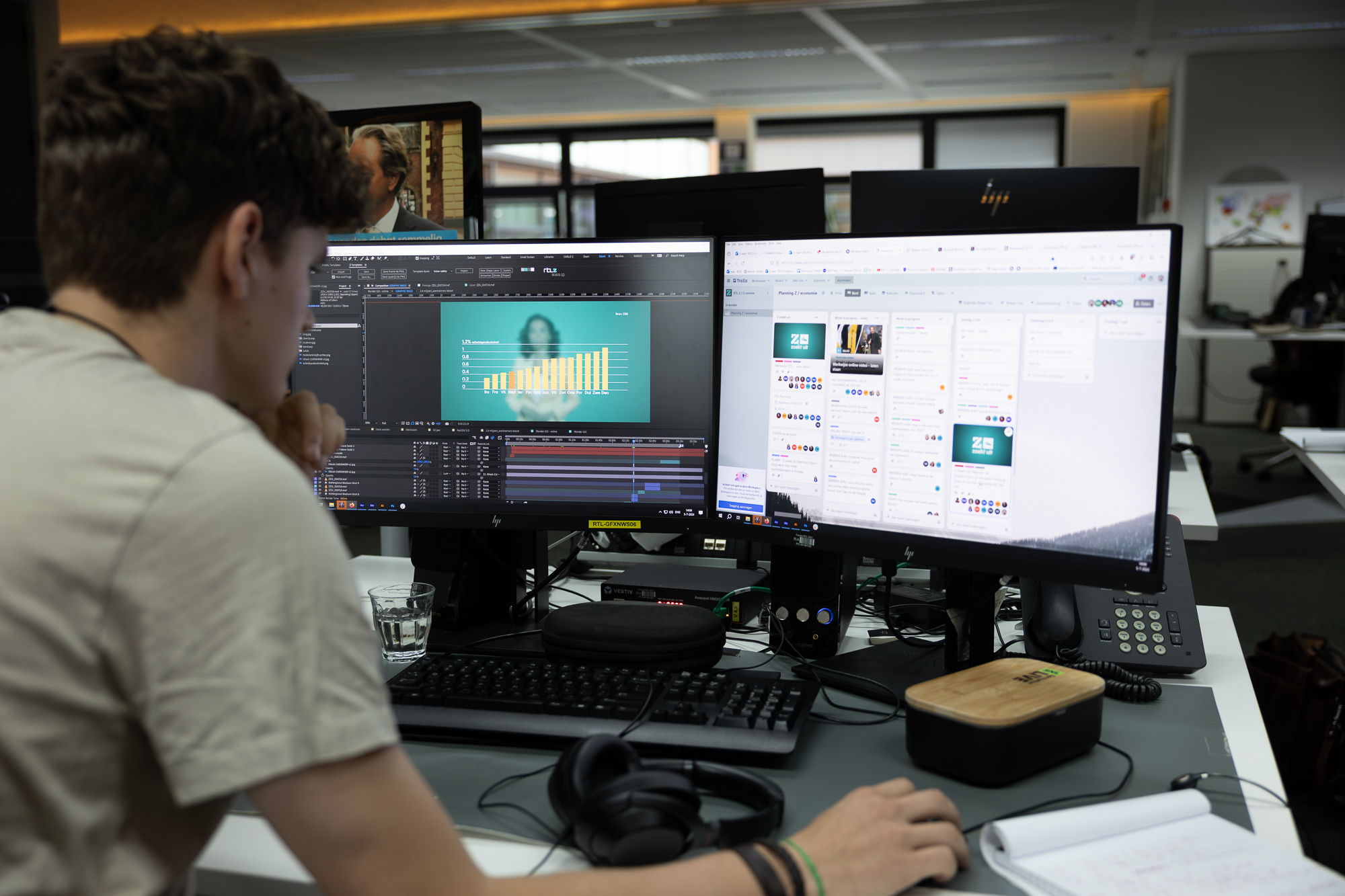 Niels de Wit is aan het werk bij RTL Nieuws. Hij maakt een design op zijn beeldscherm