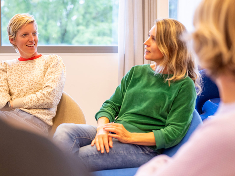Vrouwelijke deeltijdstudenten Leiderschap in transities in klaslokaal Wageningen