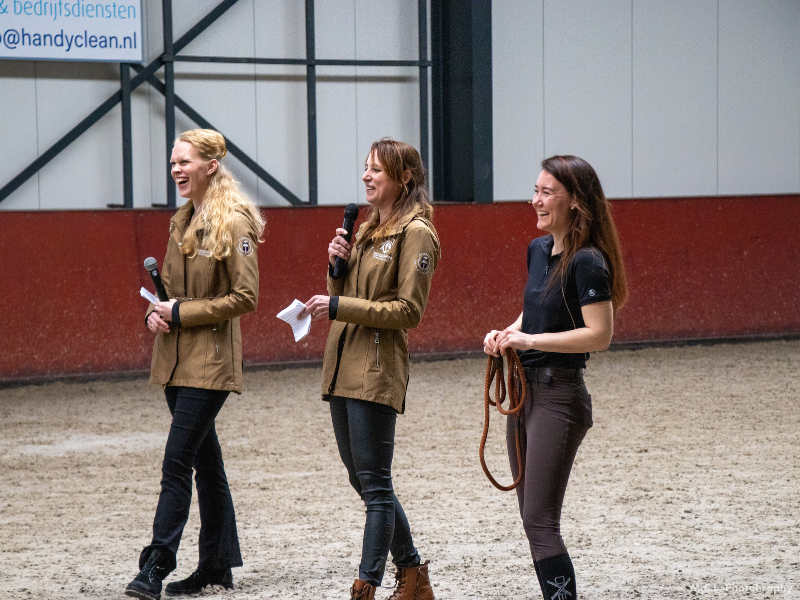 Symposium onderzoek naar welzijn van coach- en therapiepaarden