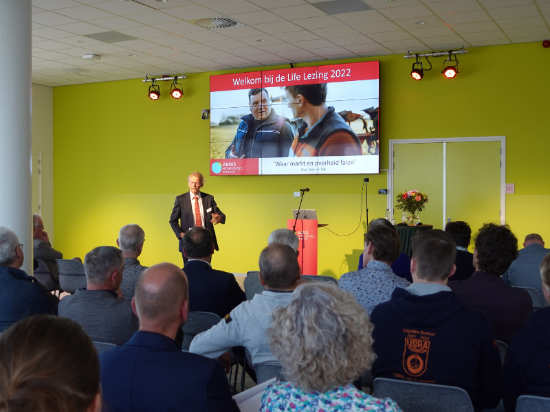 Life lezing 2022 waar markt en overheid falen Een pleidooi voor regionaal samenleven en samenwerken