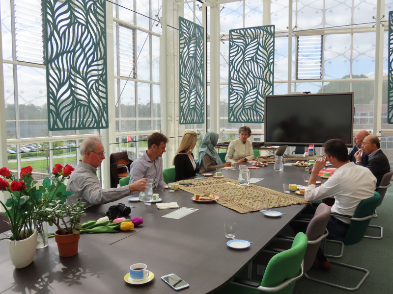 Bezoek en tekenen samenwerkingscontract tussen Universitas Pahlawan en Aeres Hogeschool Dronten