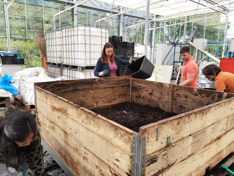 Vermicompost wormen composteer systeem Aeres Hogeschool Dronten