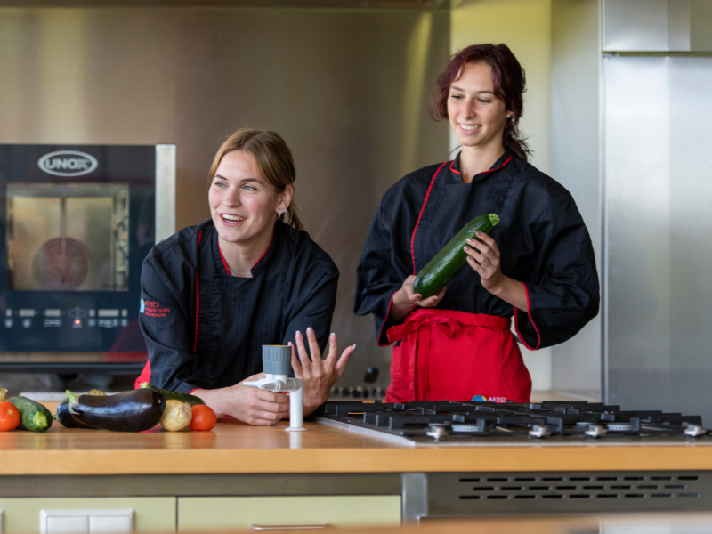 Associate degree voltijd opleiding Docent en kennismanager Consumptieve techniek Aeres Hogeschool Wageningen