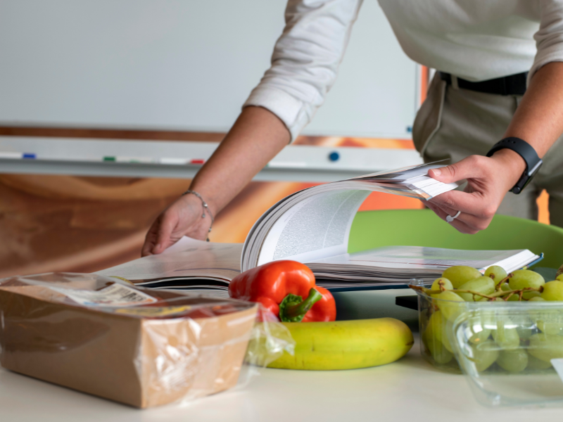 fruit op tafel voeding
